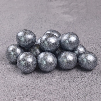 Драже праздничное Фундук Серебро в темном шоколаде